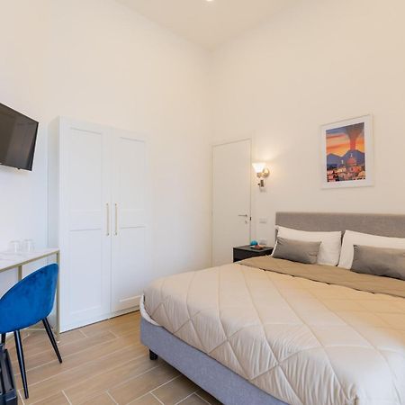 Blu Parthenope Suites Napoli Bagian luar foto