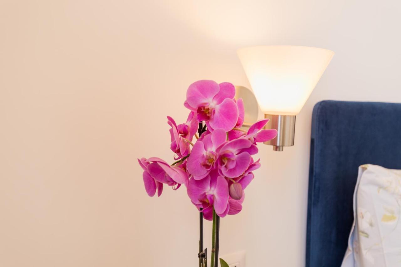 Blu Parthenope Suites Napoli Bagian luar foto