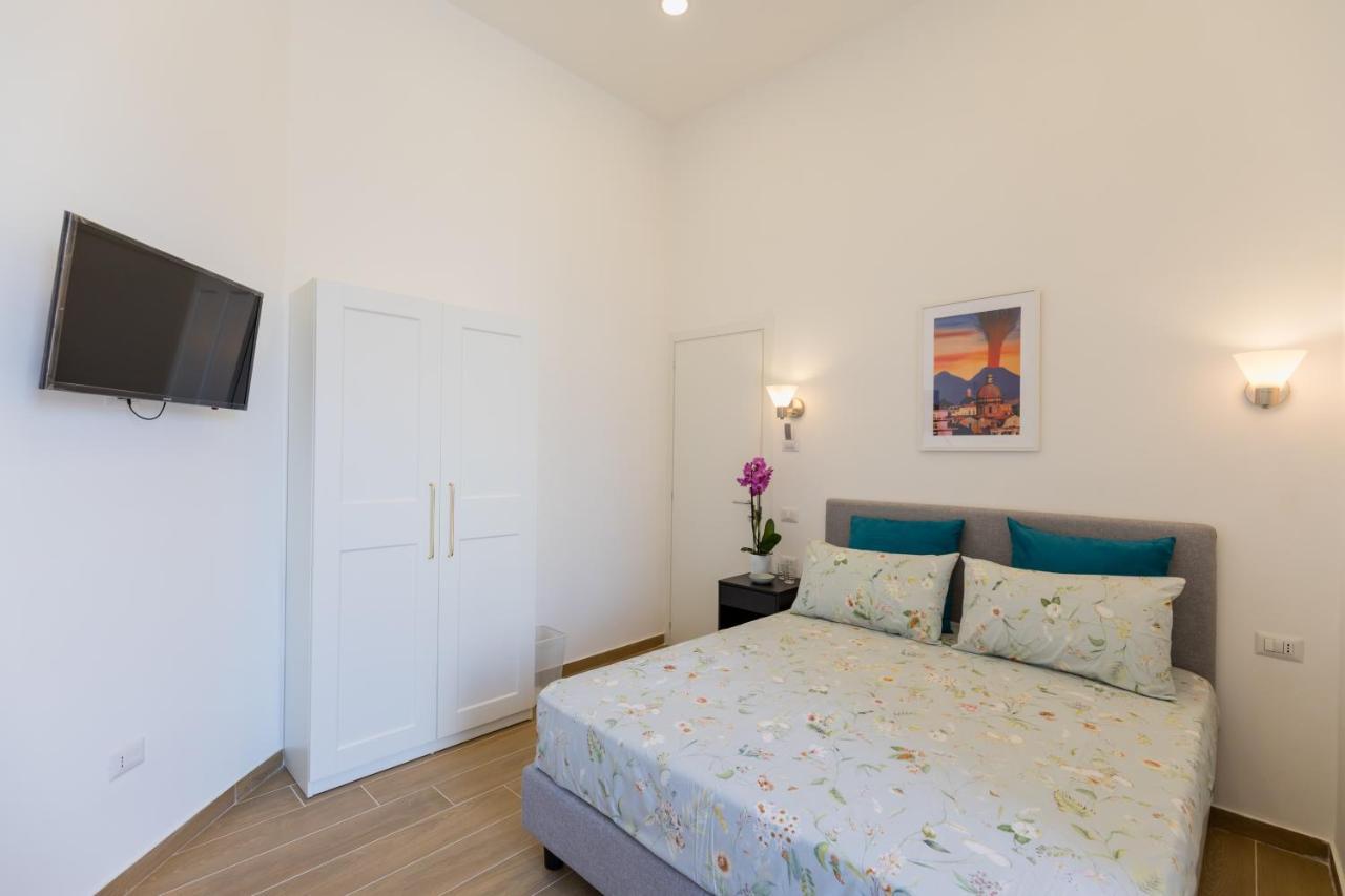 Blu Parthenope Suites Napoli Bagian luar foto