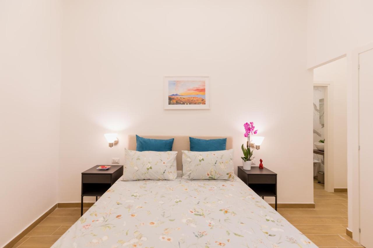 Blu Parthenope Suites Napoli Bagian luar foto
