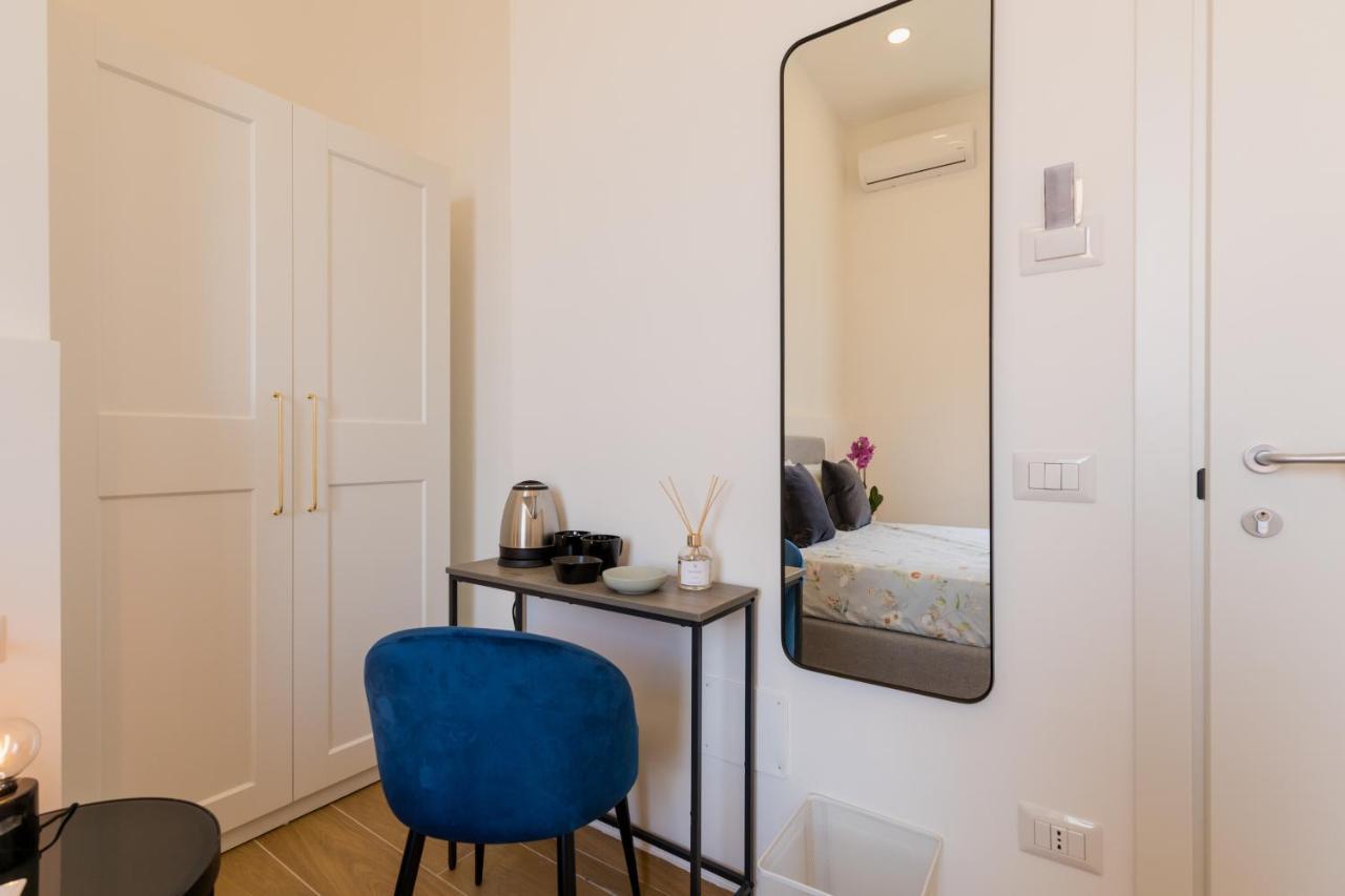 Blu Parthenope Suites Napoli Bagian luar foto