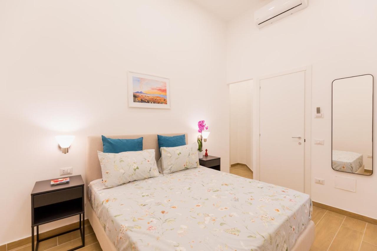 Blu Parthenope Suites Napoli Bagian luar foto