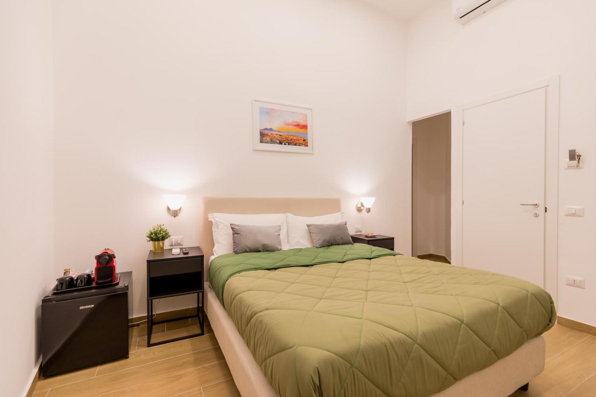 Blu Parthenope Suites Napoli Bagian luar foto