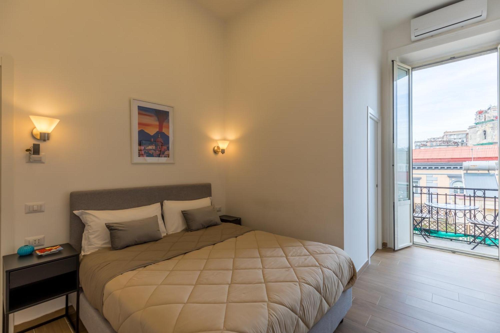Blu Parthenope Suites Napoli Bagian luar foto